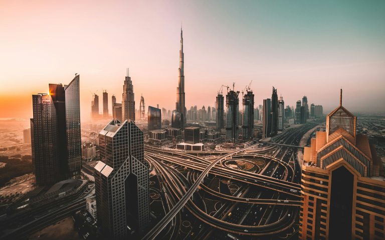 Skyline di Business Bay a Dubai al mattino, per chi vuole comprare casa a Dubai da remoto